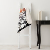 De bergen noemen me een Typografische Kunst Sherpa Deken (In situ)