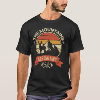 De bergen roepen Vintage hert zonsondergang Retr T-shirt