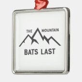 De bergen zijn de laatste metalen ornament (Links)