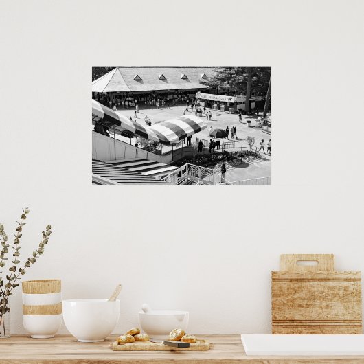 De beroemde Rode en Witte Awnings in Saratoga Race Poster (Keuken)