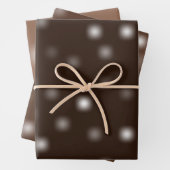 De bescheiden witte afspeelbare willekeurige wegwe inpakpapier vel (In situ)