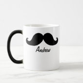 DE BESTE ZWARTE MUSTACHE DIE IS GEPERSONALISEERD MAGISCHE MOK (Links)
