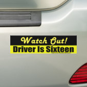 De bestuurder is 16 bumpersticker (Op auto)