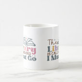 De bibliotheek belt en ik moet gaan koffiemok (Center)