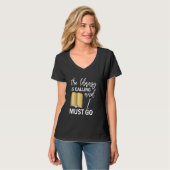 De bibliotheek roept en ik moet gaan Lezen T-shirt (Voorkant volledig)