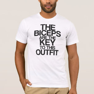 De biceps zijn de sleutel tot deze outfit t-shirt