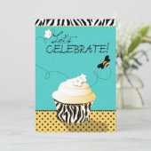De Bij van de verjaardag & Verjaardag Cupcake Kaart (Staand voorkant)
