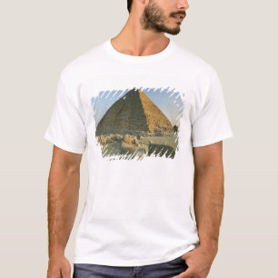 De bijna 5000 2 Pyramiden van Giza T-shirt
