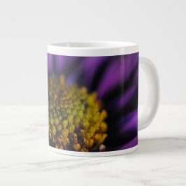 De binnenkant van een paarse bloem Jumbo koffiemok Grote Koffiekop