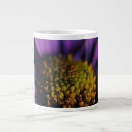 De binnenkant van een paarse bloem Jumbo koffiemok Grote Koffiekop