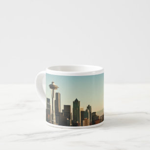 De binnenstad van Seattle skyline en Space Needle Espresso Kop