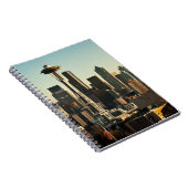 De binnenstad van Seattle skyline en Space Needle Notitieboek (Rechterzijde)