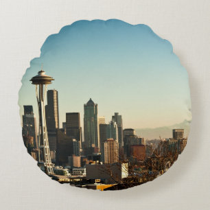 De binnenstad van Seattle skyline en Space Needle Rond Kussen