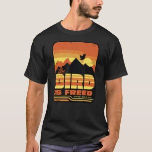 DE BIRD IS VRIJ LEREN LEERT DE WEG TUSSEN CHRIA EN T-SHIRT
