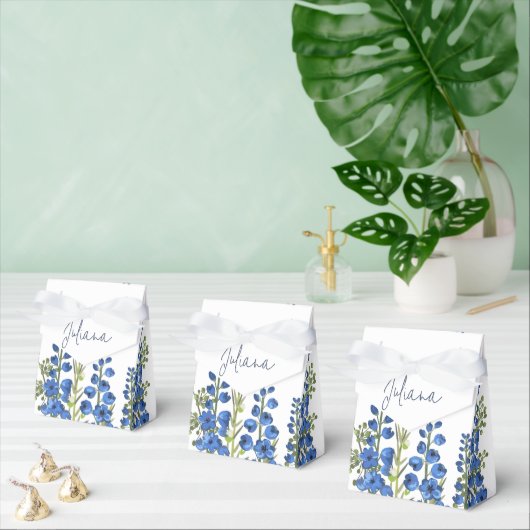 De blauwe bloemen van Delphinium Bedankdoosjes (Meervoudige)