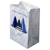 De blauwe lijn van de politie met kerstmis in de b medium cadeauzakje (Achterkant Gekanteld)