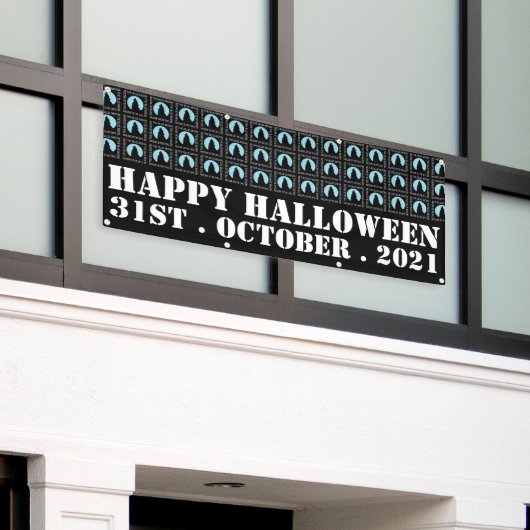 De blauwe maan, Happy Halloween Banner (Buitenkant Gebouw)
