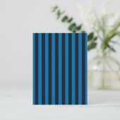 De blauwe Verticale Stripes Achtergrond past dit a Briefkaart (Staand voorkant)