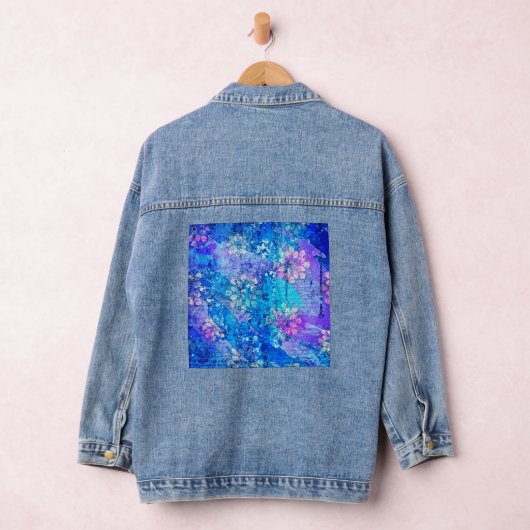De bloemen groeien in Sapphire Pond Denim Jacket (Hangar)