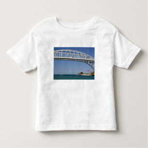 De Blue Water Bridge is een twin-span brug 2 Kinder Shirts
