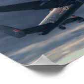 De bommenwerper van Avro Lancaster aan de hemel Poster (Hoek)