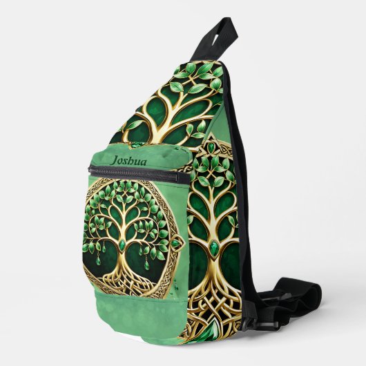 De boom van het leven met Keltische knopen. Sling Bag (Rechterhoek)