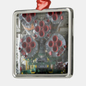De boosters van het TMA-14-ruimtevaartuig Soyuz Metalen Ornament (Links)
