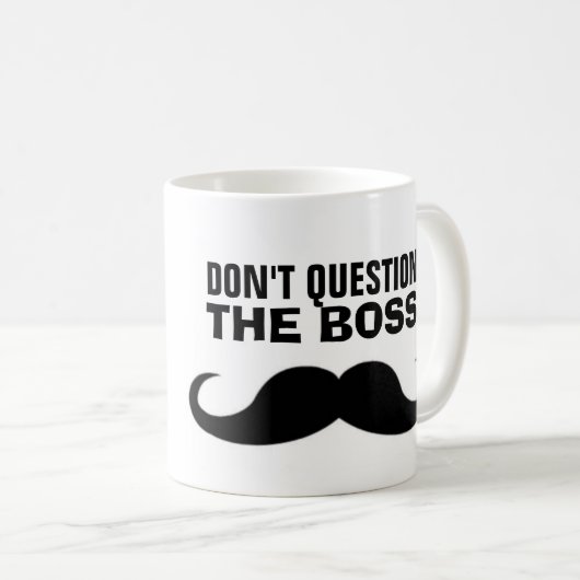 De BOSS Mustache Coffee Mok, Funny Koffiemok (Voorkant rechts)