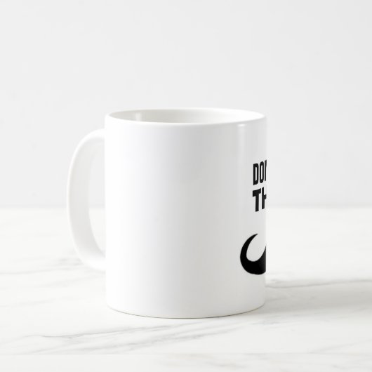 De BOSS Mustache Coffee Mok, Funny Koffiemok (Voorkant links)