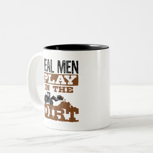 De bouw Echte Mannen spelen in het vuil Tweekleurige Koffiemok (Voorkant links)
