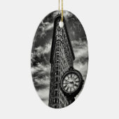 De Bouw en de Klok van het strijkijzer in Keramisch Ornament (Rechts)