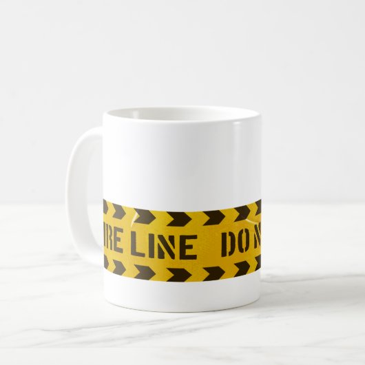 De brandlijn kruist geen gele strepen koffie mok (Voorkant links)