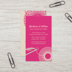 De breiende visitekaartjes van de handwerk roze