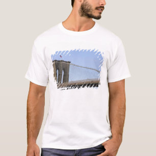 De Brooklyn Bridge in New York City, New 2 T-shirt