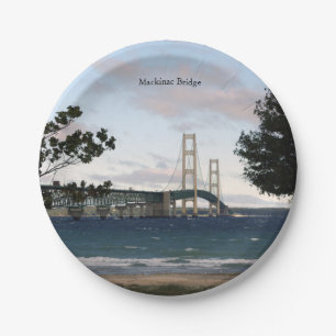 De Brug van Mackinac met bomendocument bord