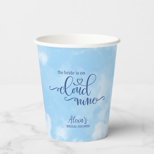 De bruid is op Cloud 9 Papieren Bekers (Achterkant)