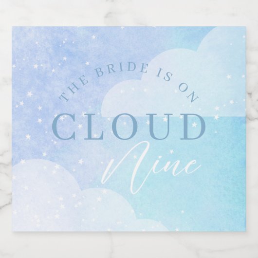 De bruid is op wolk negen Bruidsfeest  Likeurfles Etiket (Enkel label)