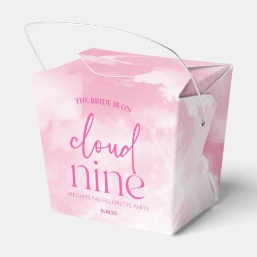 De bruid is op wolk negen roze vrijgezellenfeest bedankdoosjes (Achterkant)
