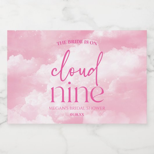 De bruid is op wolk negen roze Vrijgezellenfeest Sparkling Wijnetiket (Enkel label)