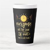 De bruiddaggeschenk iedereen heeft de zelfde 24 ur latte mok (Voorkant)