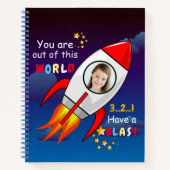 De buitenruimteschakelaar van de ruimtevaart is op notitieboek (Voorkant)