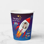 De buitenruimteschakelaar van de ruimtevaart is op papieren bekers (Achterkant)