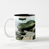 De bundels voedsel en water zijn lucht die wordt g tweekleurige koffiemok (Links)