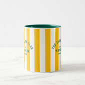 De Cabin Club Custom Crest Yellow Park Stripe Tweekleurige Koffiemok (Center)
