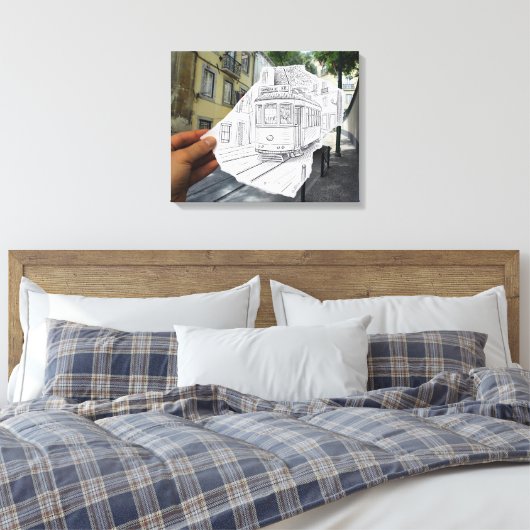 De camera van het potlood Vs - de Tram van Lissabo Canvas Afdruk (Insitu (Slaapkamer))