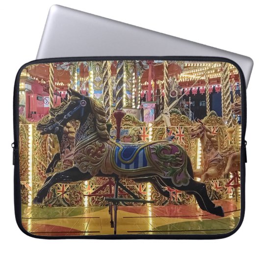 De carousal laptop sleeve (Voorkant)