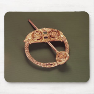 De Cavan of 'Queen's' Brooch uit Cavan Muismat