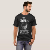 De Chicken Whisperer met Rooster T-shirt (Voorkant volledig)