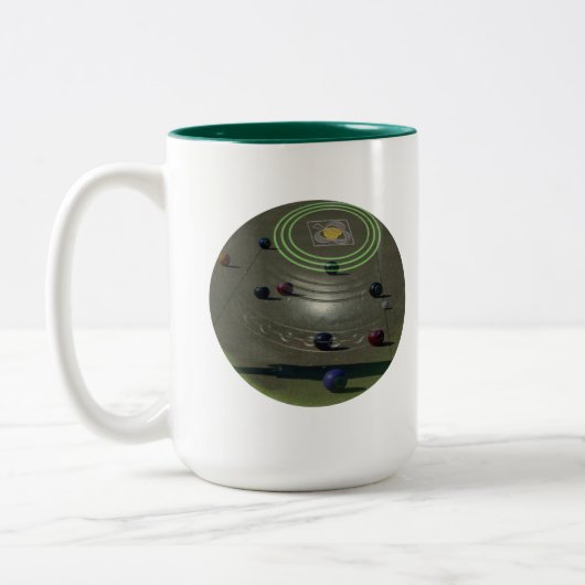 de concurrentiegerichte Bowl; Tweekleurige Koffiemok (Links)