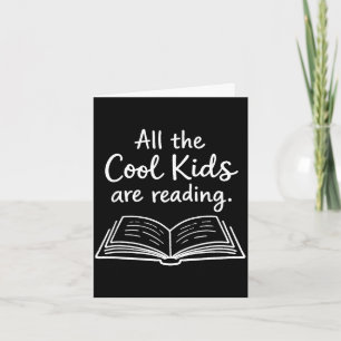 De coole kids lezen een schattig inspirerend boek kaart